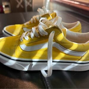 Vans Old Skool sneakers in cyber yellow and true white Men’s Sz 5.5 Women’s Sz7